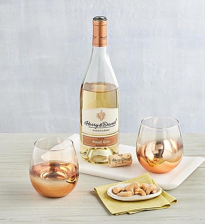 Amber Wine Glasses with White Wine